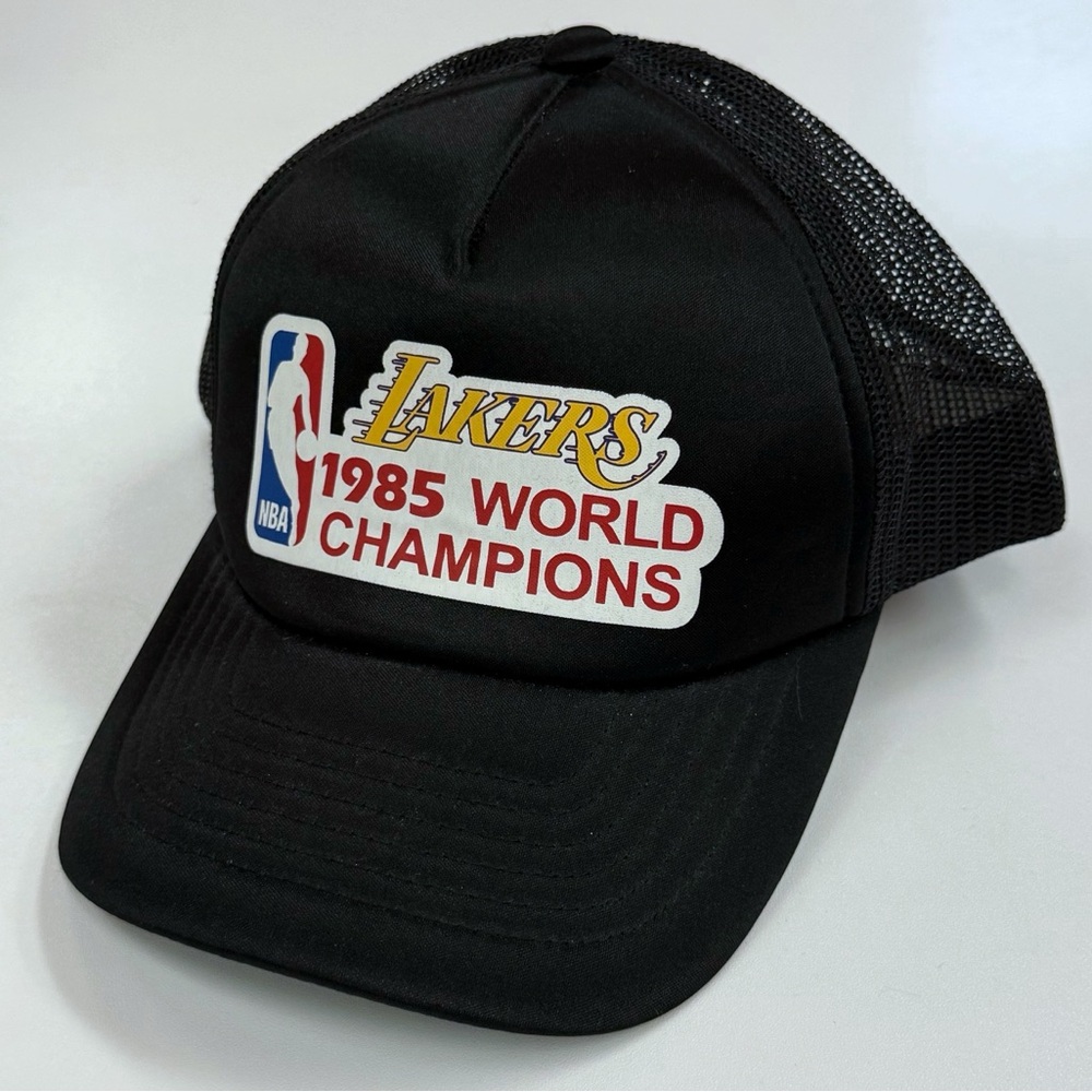 Los Angeles Lakers Snapback 1985 Champions Hat Mitchell & Ness NBA Basketball UO